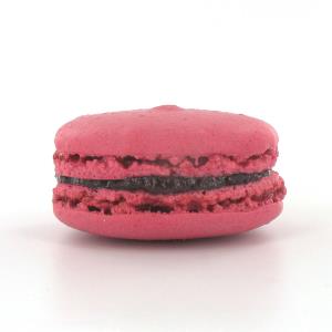 Macaron griotte & gingembre